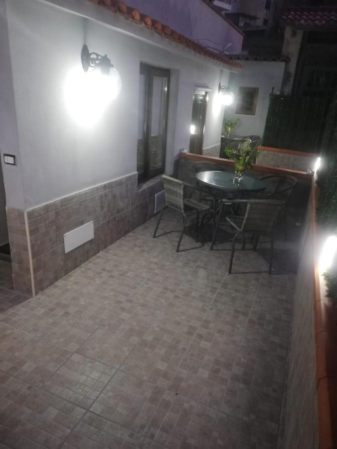 Maremonti Apartments 卡斯特拉玛雷帝斯达比亚 外观 照片